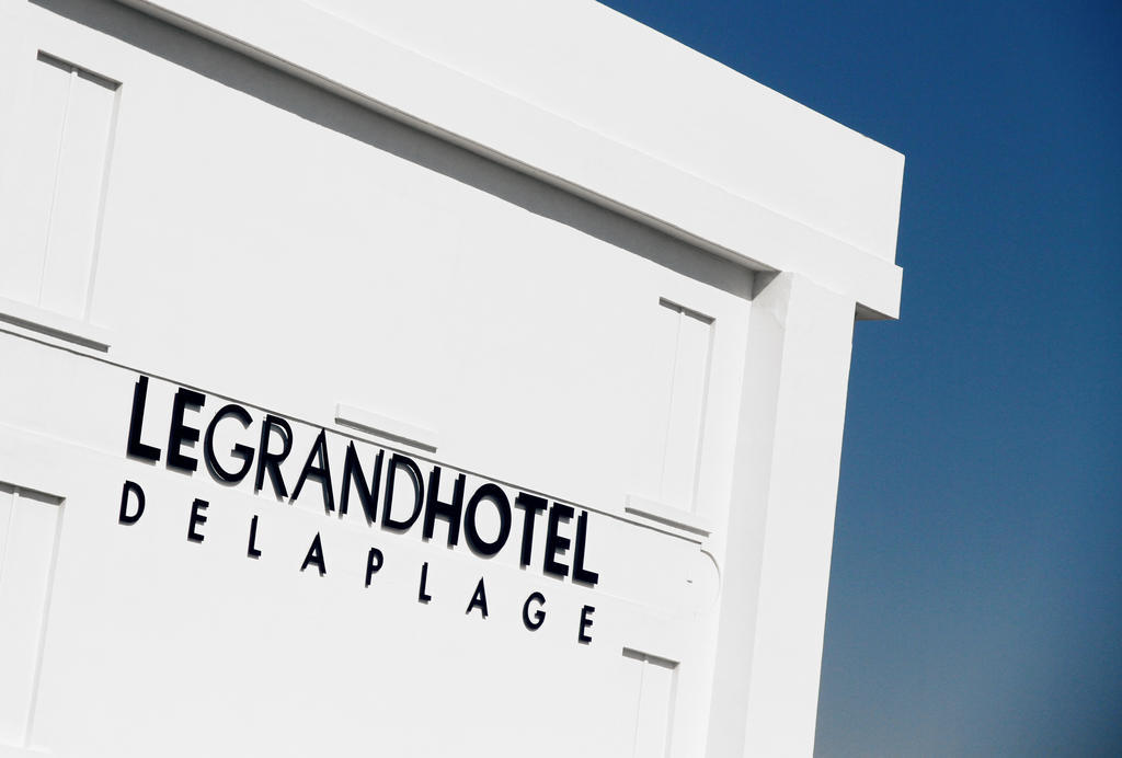Le Grand Hotel De La Plage Biscarrosse-Plage Buitenkant foto