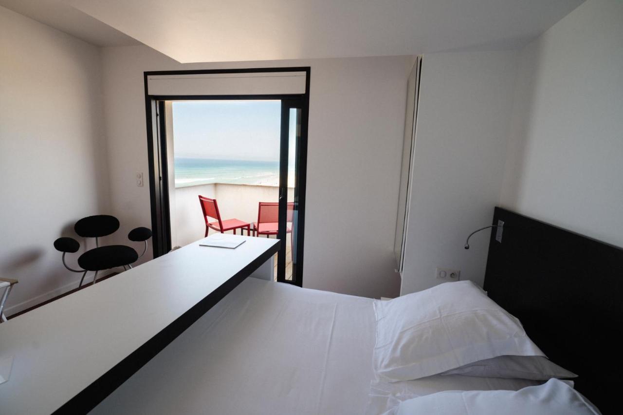 Le Grand Hotel De La Plage Biscarrosse-Plage Buitenkant foto